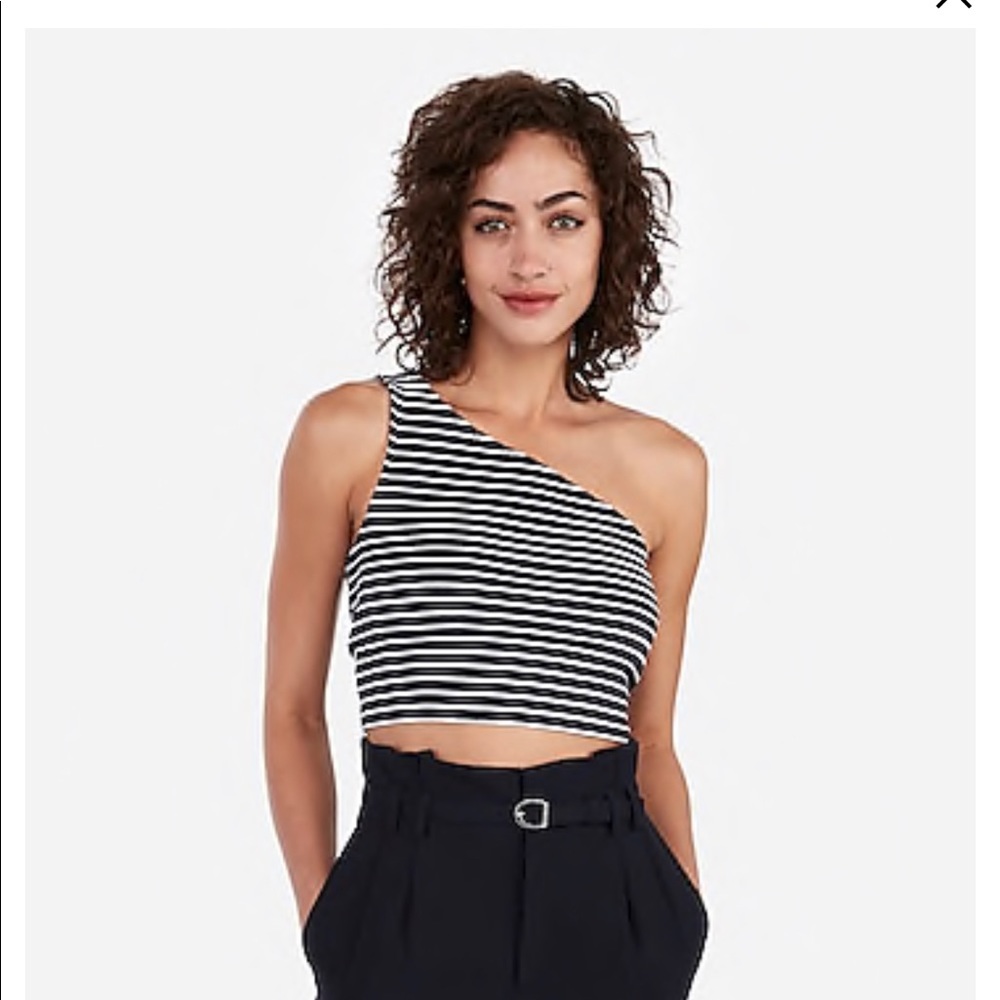 One shoulder top